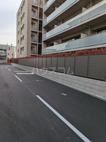 25/30 駐車場