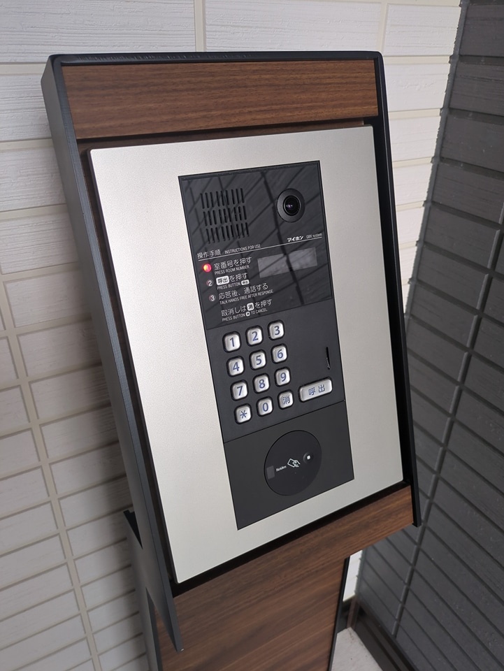 21/25 エントランス