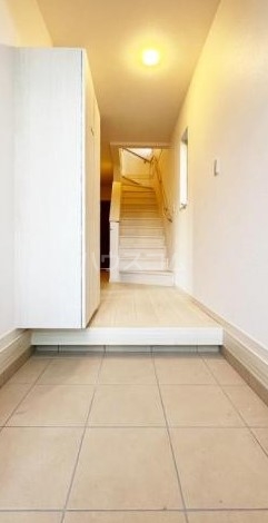 18/24 エントランス