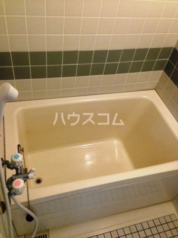 13/25 浴室