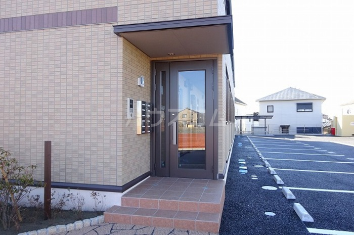 17/28 エントランス