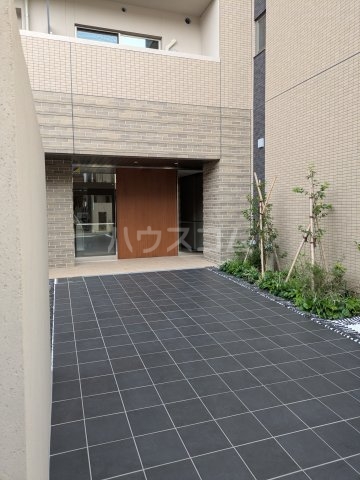 2/3 エントランス