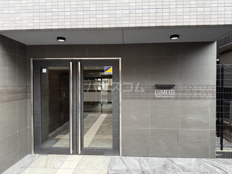 13/16 エントランス