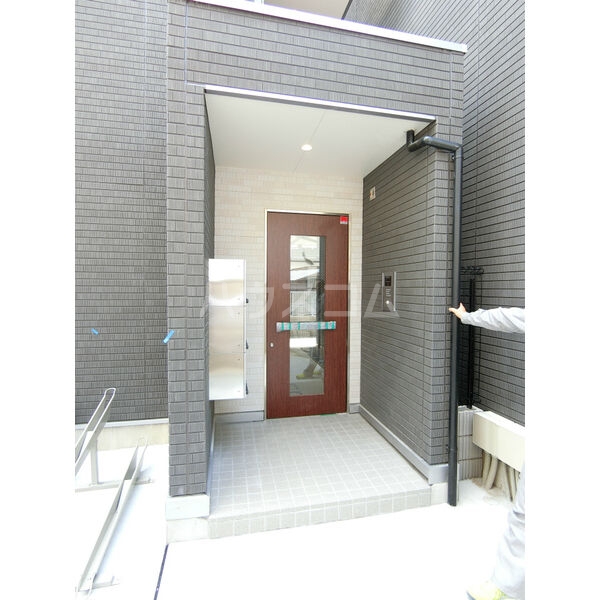 13/24 エントランス