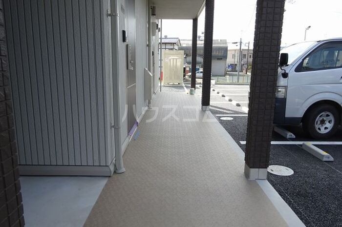 17/22 エントランス