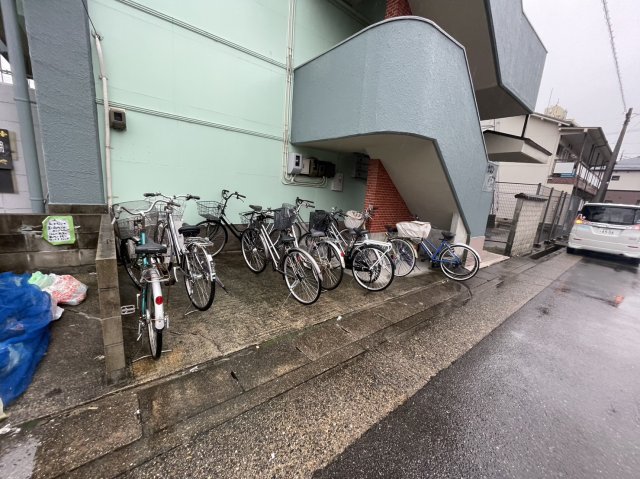 25/30 エントランス