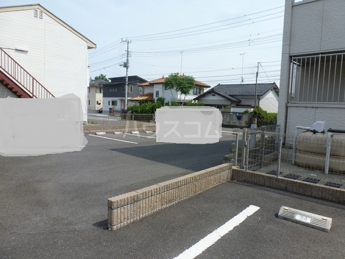 18/25 駐車場
