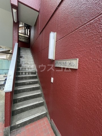 14/15 エントランス