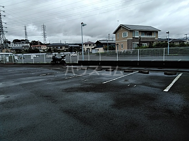17/18 駐車場