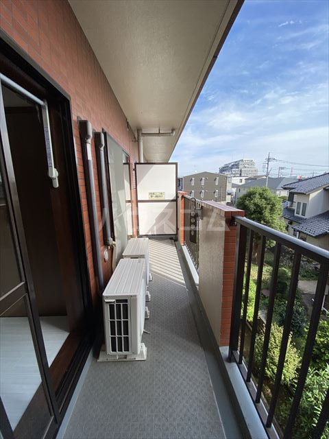 20/30 バルコニー