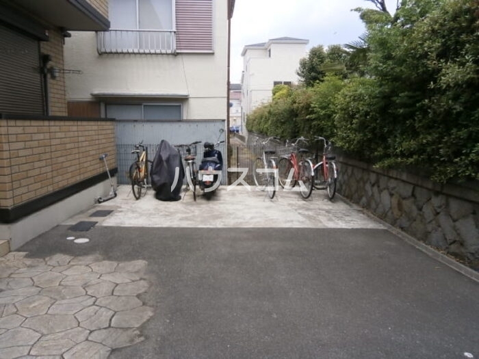 14/15 駐車場