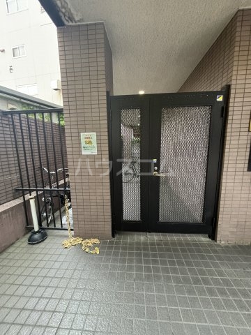 16/26 エントランス