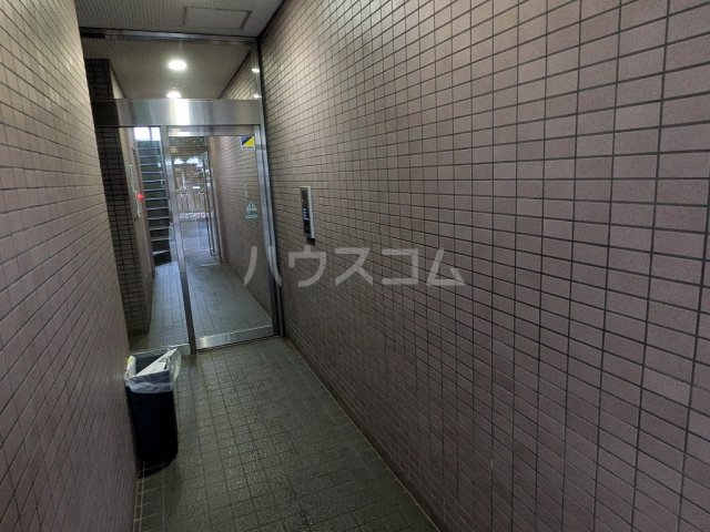 22/30 エントランス