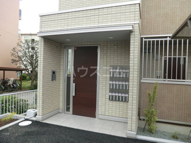 21/30 エントランス
