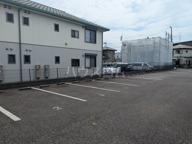 16/21 駐車場