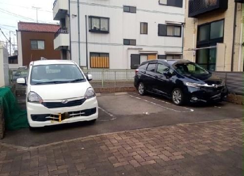 14/18 駐車場