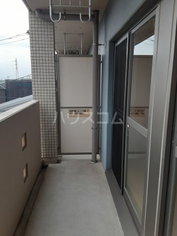 17/27 バルコニー