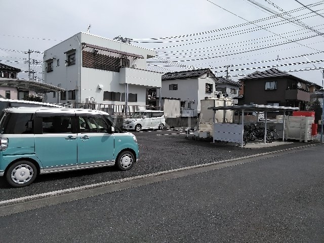 18/22 駐車場