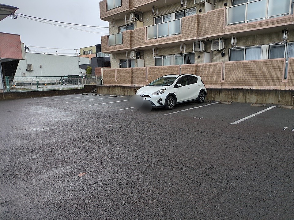 22/23 駐車場