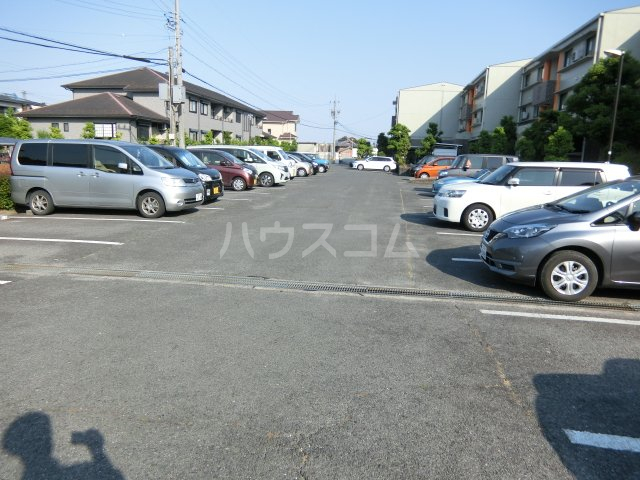 22/30 駐車場