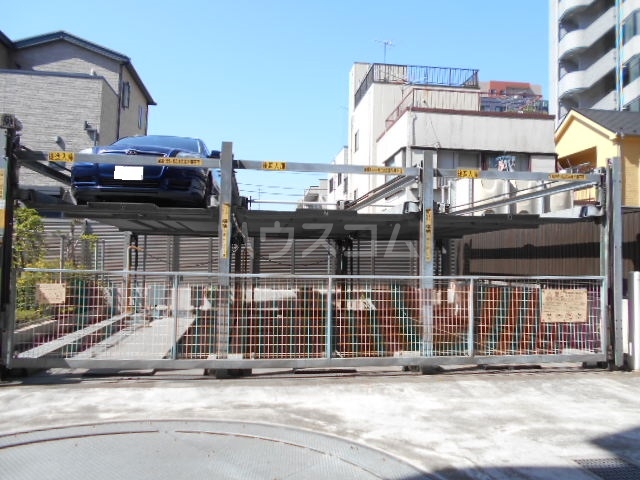 28/30 駐車場