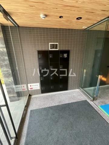 16/28 エントランス