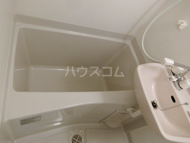 13/30 浴室