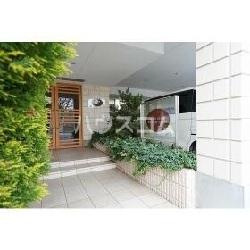 2/5 エントランス