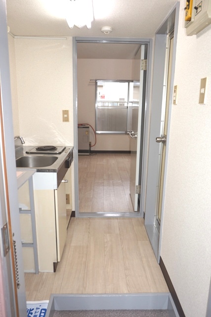 22/23 エントランス