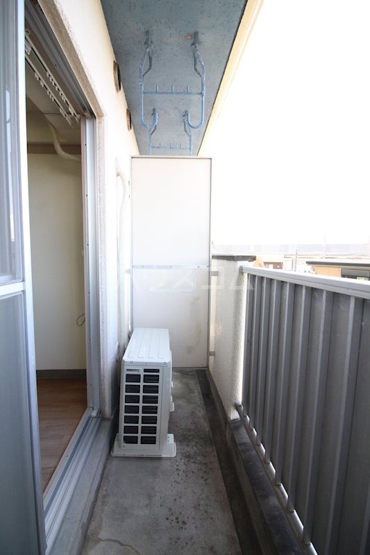 13/23 バルコニー