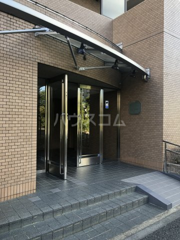 2/5 エントランス