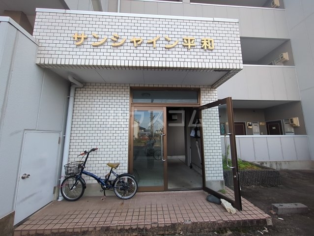 22/30 エントランス