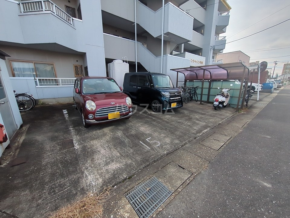 3/10 駐車場