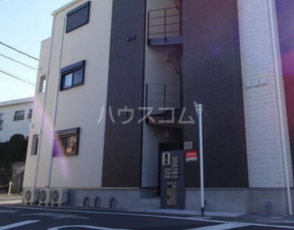 14/23 エントランス