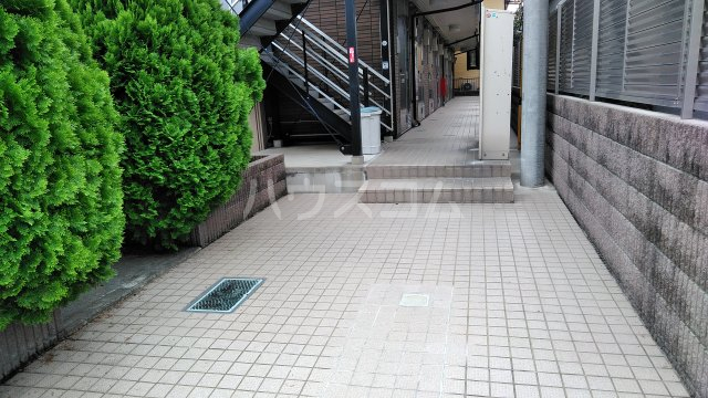 29/30 エントランス