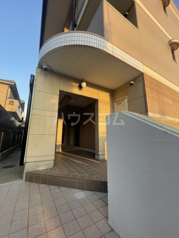 2/5 エントランス