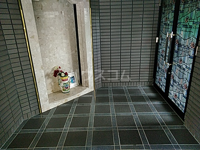 29/30 エントランス