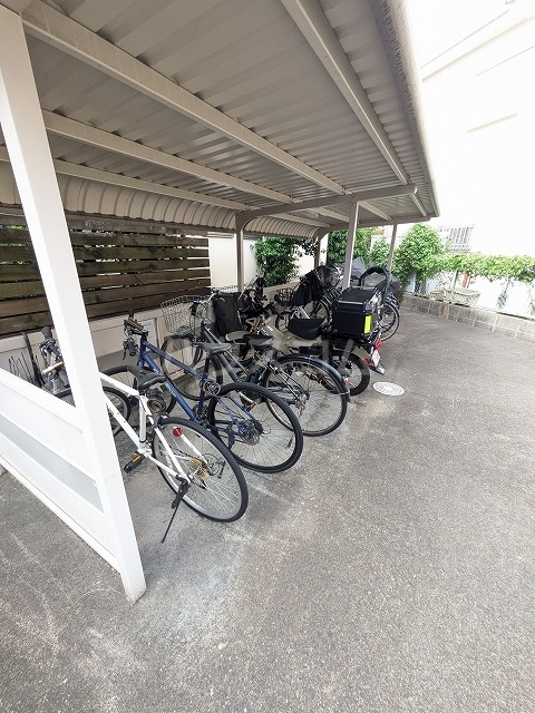 23/30 駐車場