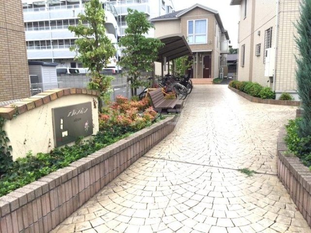 19/22 エントランス