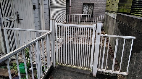 17/27 エントランス