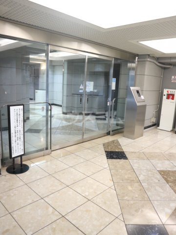 26/30 エントランス