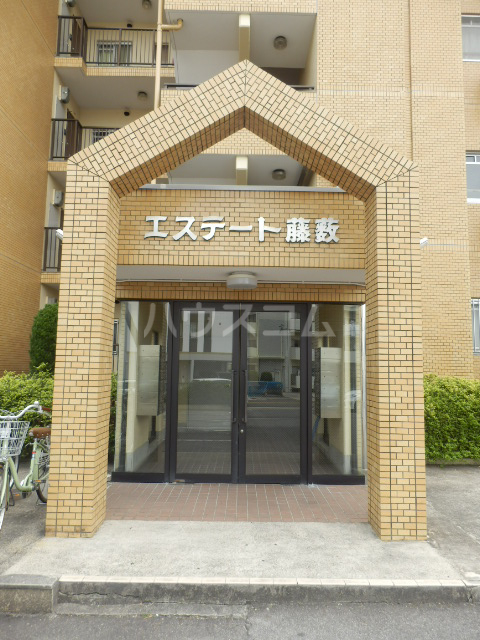 19/23 エントランス