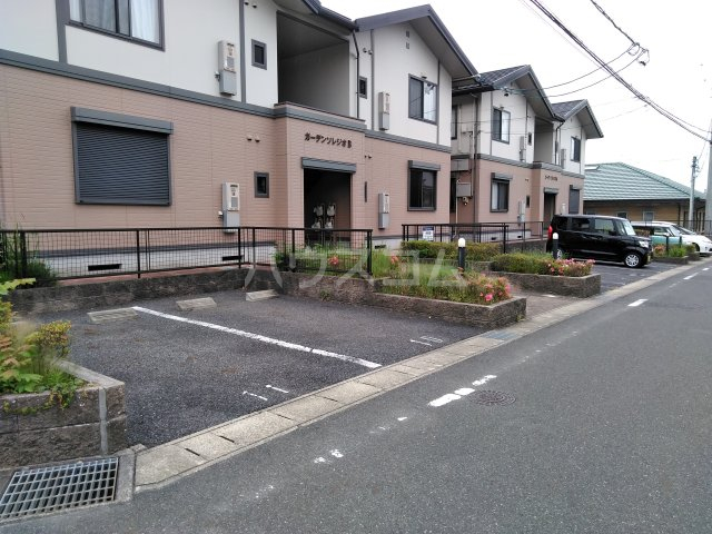 21/23 駐車場