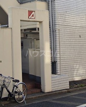 14/19 エントランス