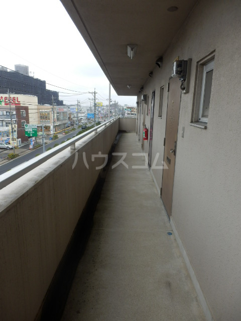 24/26 エントランス