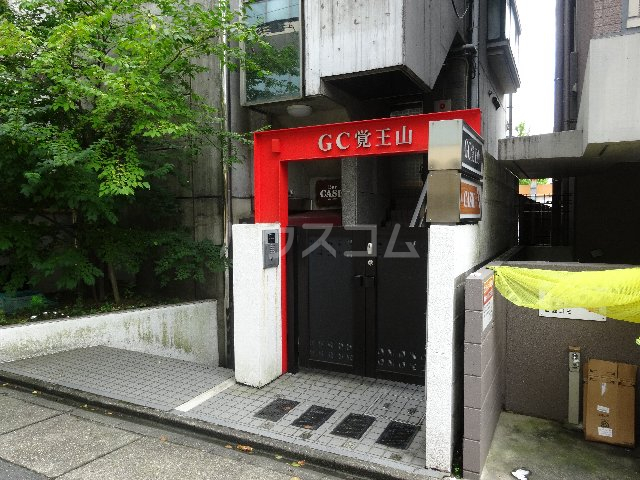 26/30 エントランス