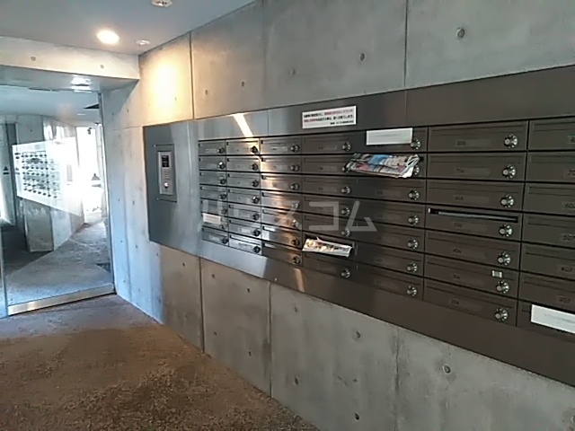 18/22 エントランス