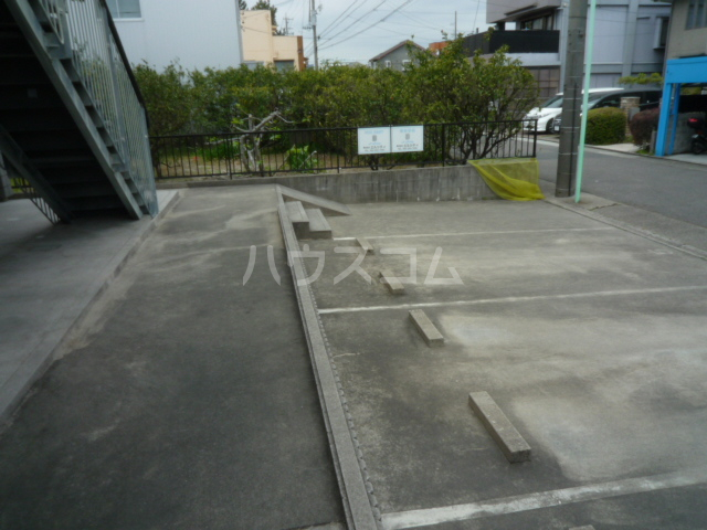 17/25 駐車場