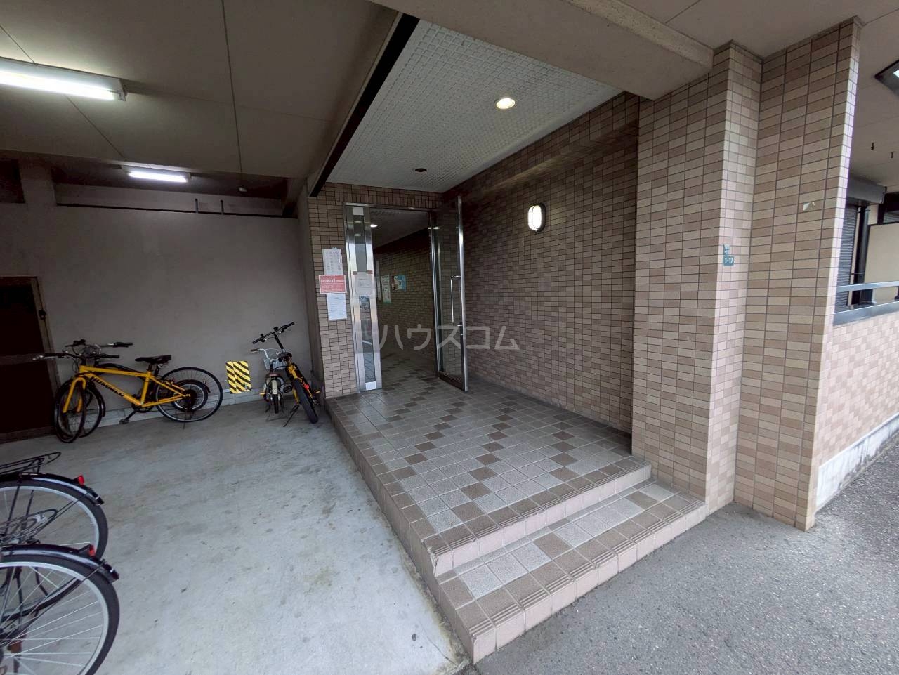 2/8 エントランス