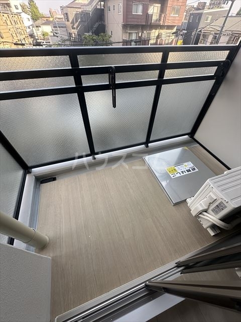 15/28 バルコニー